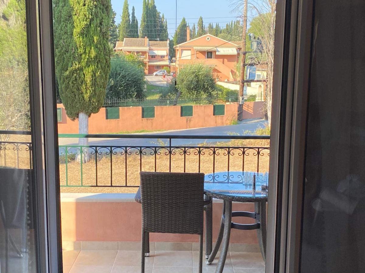 דירות קונטואקלי Ivy House Modern Life Near Corfu Town מראה חיצוני תמונה